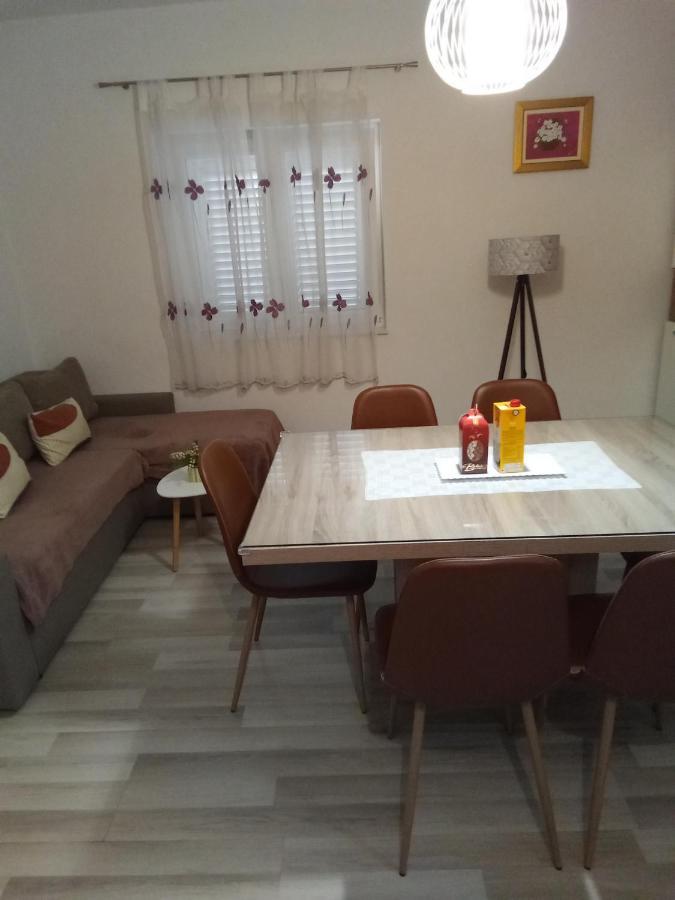 Apartments Smiljana Mucic Makarska Ngoại thất bức ảnh