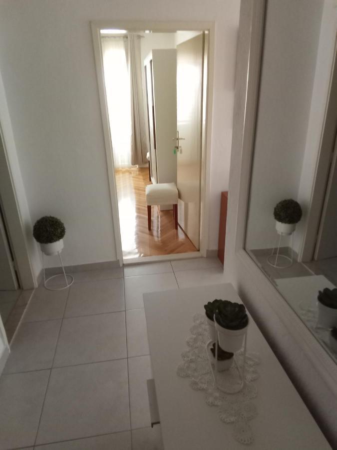 Apartments Smiljana Mucic Makarska Ngoại thất bức ảnh